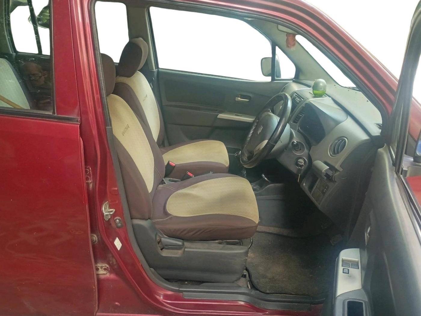 2011 Maruti Wagon R 1.0 LXI, Petrol, Manual, 72,699 km, interior