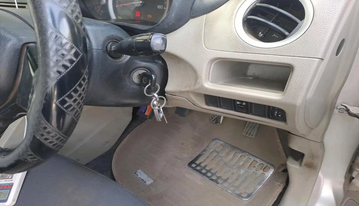 2016 Maruti Celerio VXI CNG, CNG, Manual, 1,76,791 km, interior