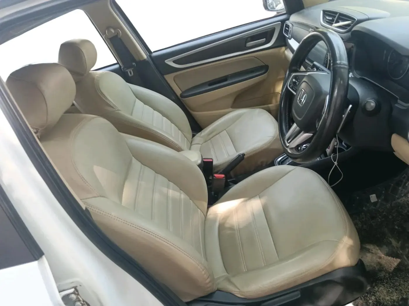 2022 Honda Amaze 1.2L I-VTEC VX CVT, Petrol, Automatic, 57,014 km, interior