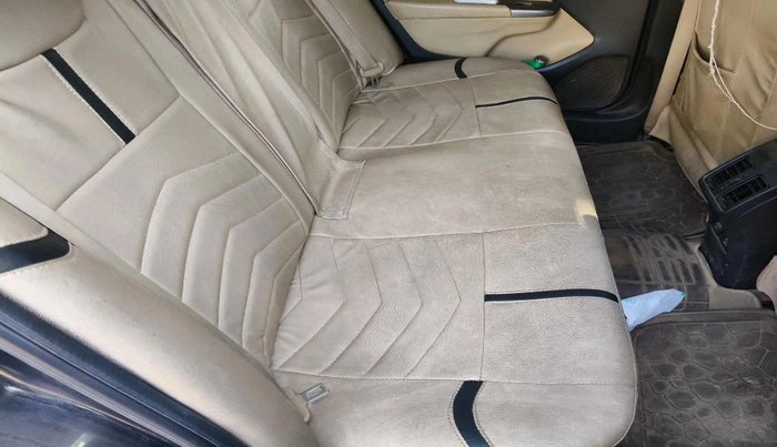 2016 Honda City 1.5L I-VTEC V MT, Petrol, Manual, 1,16,880 km, interior