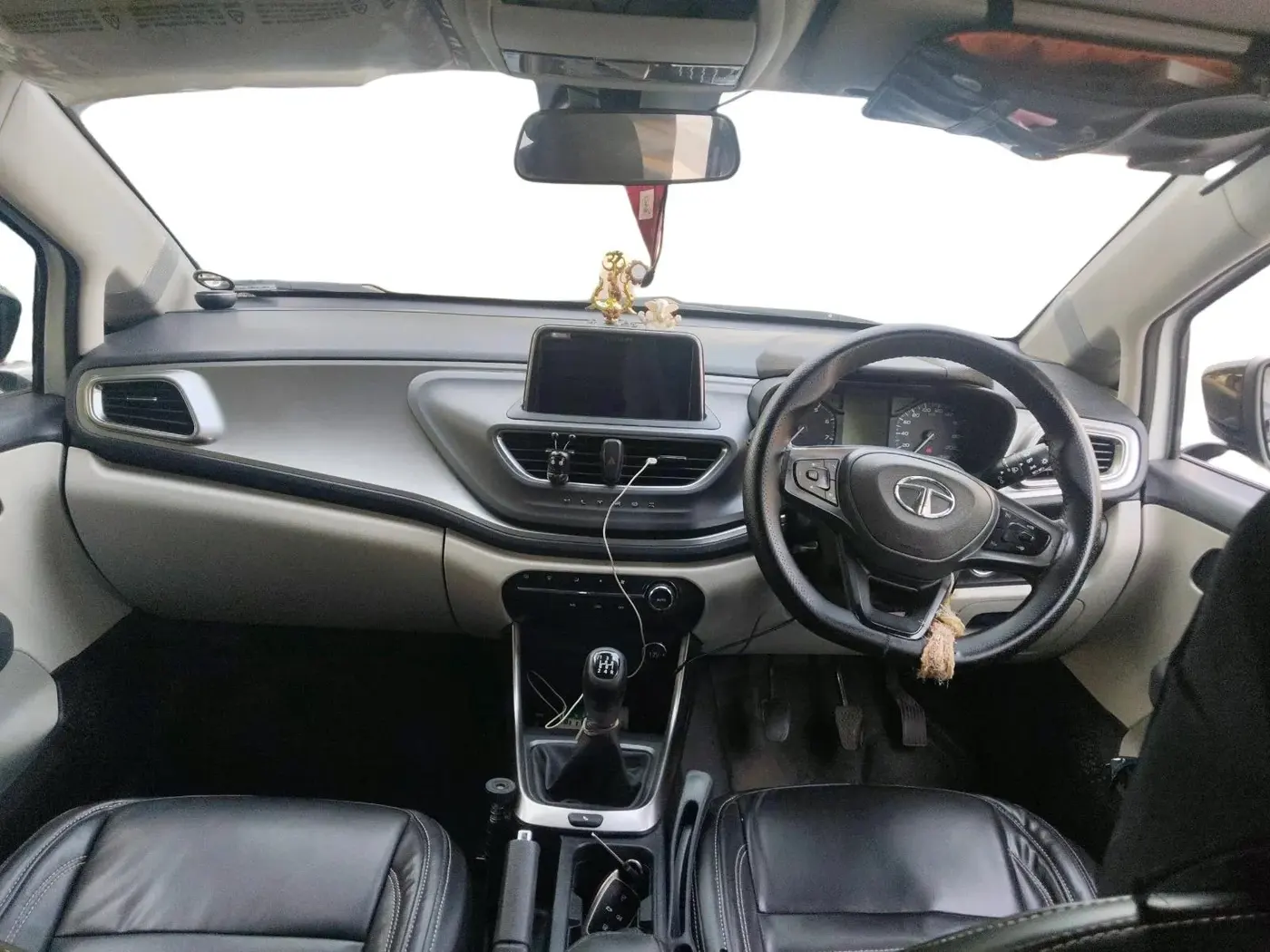 2022 Tata ALTROZ XZ PETROL, Petrol, Manual, 43,346 km, interior