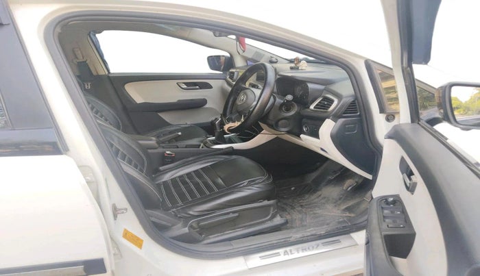 2022 Tata ALTROZ XZ PETROL, Petrol, Manual, 43,346 km, interior
