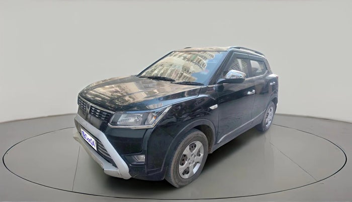 2019 Mahindra XUV300 W6 1.5 DIESEL, Diesel, Manual, 1,30,603 km, exterior