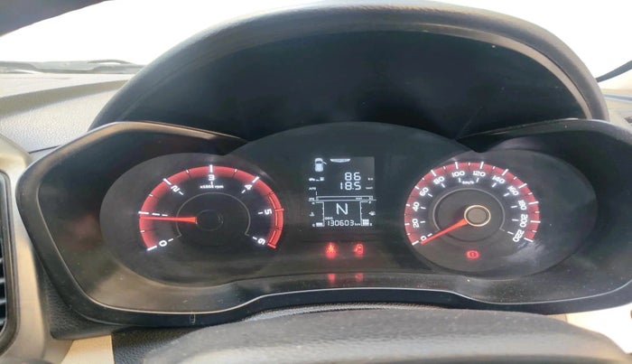 2019 Mahindra XUV300 W6 1.5 DIESEL, Diesel, Manual, 1,30,603 km, interior