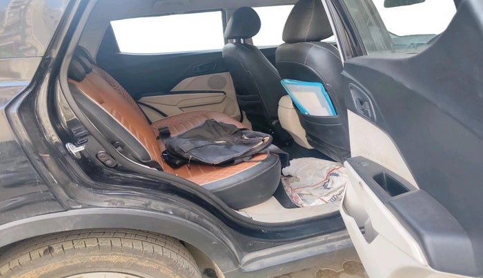 2019 Mahindra XUV300 W6 1.5 DIESEL, Diesel, Manual, 1,30,603 km, interior
