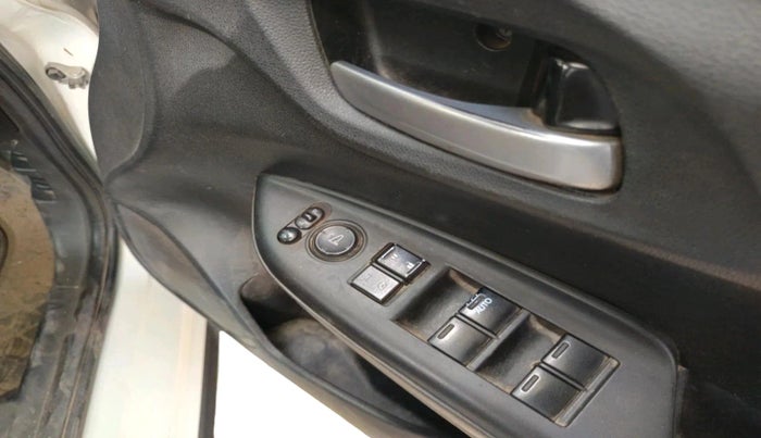 2018 Honda WR-V 1.5L I-DTEC VX MT, Diesel, Manual, 1,25,631 km, interior