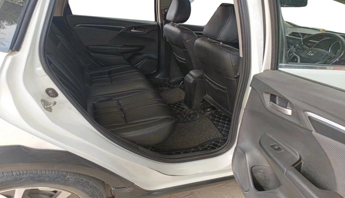 2018 Honda WR-V 1.5L I-DTEC VX MT, Diesel, Manual, 1,25,631 km, interior