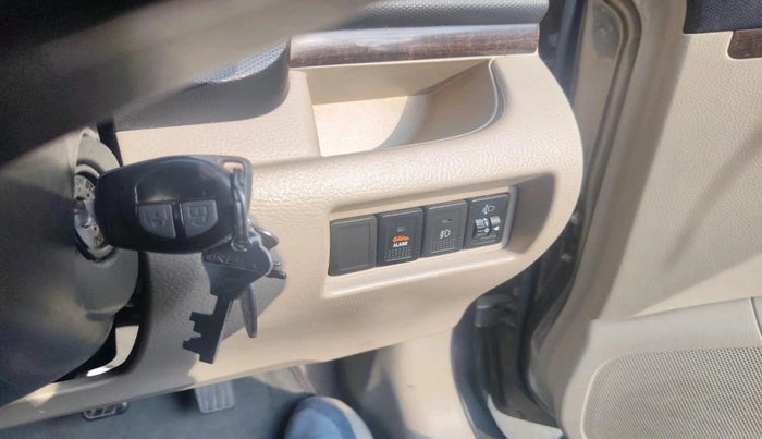 2016 Maruti Swift Dzire VXI, Petrol, Manual, 62,262 km, interior