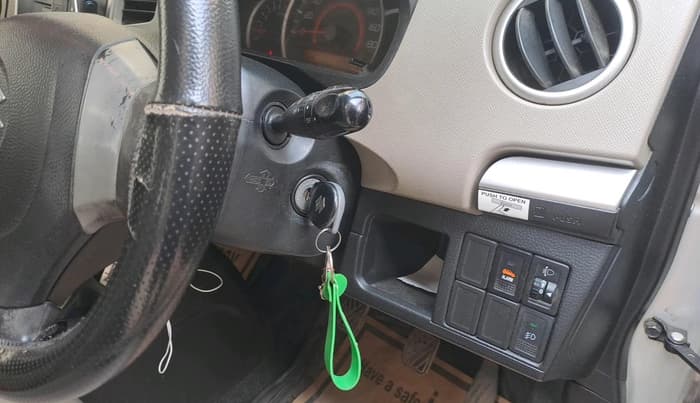 2016 Maruti Wagon R 1.0 VXI, Petrol, Manual, 47,877 km, interior