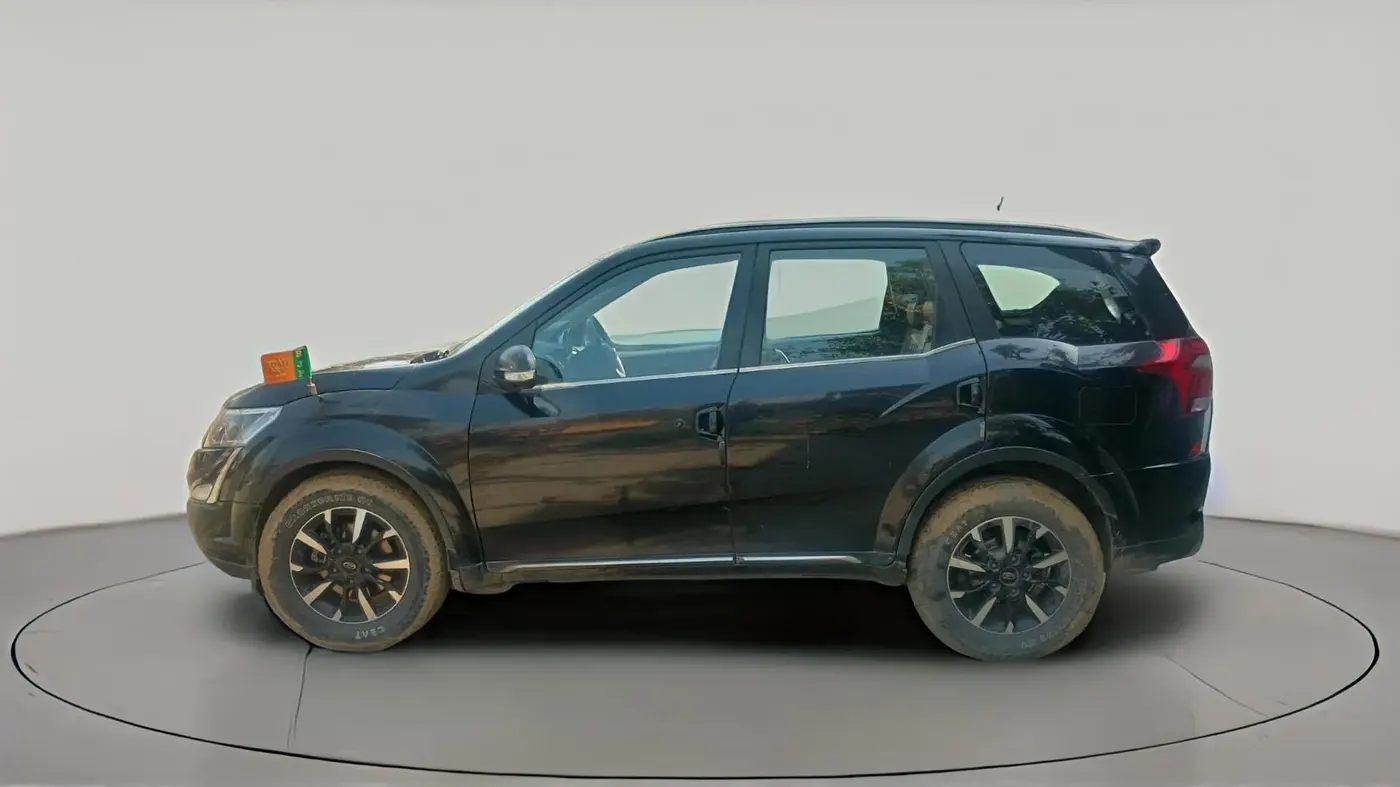 2019 Mahindra XUV500 W11 AT, Diesel, Automatic, 1,05,152 km, exterior