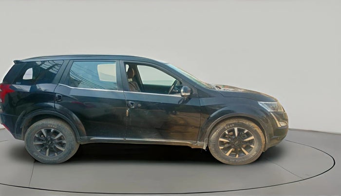 2019 Mahindra XUV500 W11 AT, Diesel, Automatic, 1,05,152 km, exterior