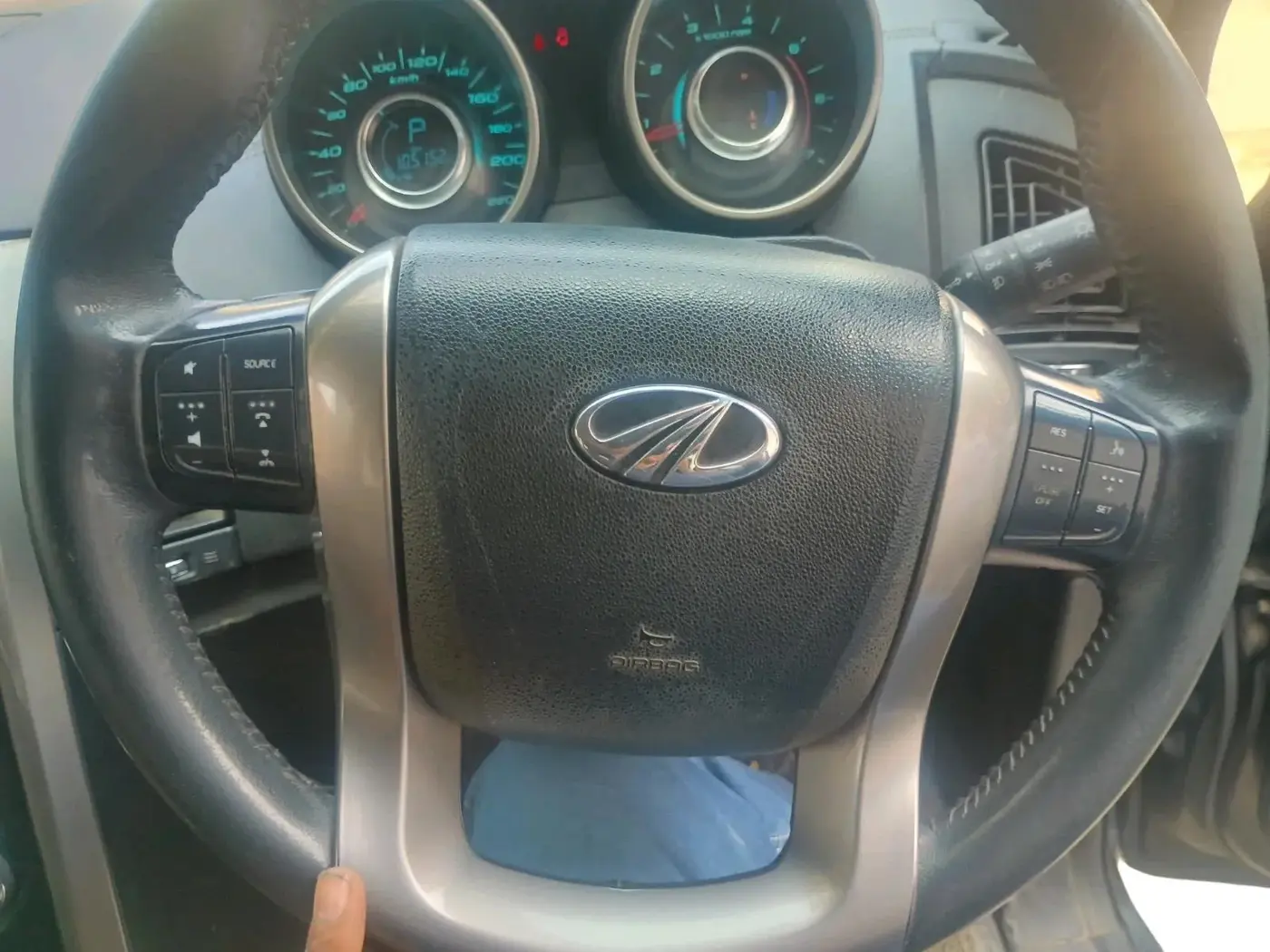 2019 Mahindra XUV500 W11 AT, Diesel, Automatic, 1,05,152 km, interior