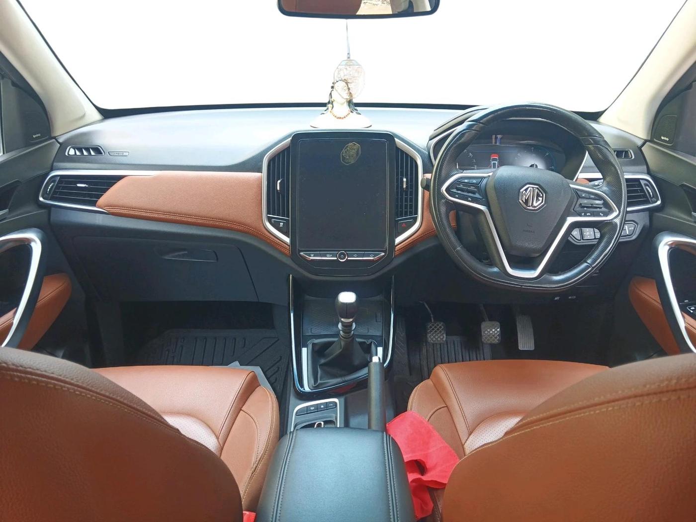 2022 MG HECTOR PLUS SHARP 2.0 DIESEL TURBO MT 6-STR, Diesel, Manual, 68,000 km, interior