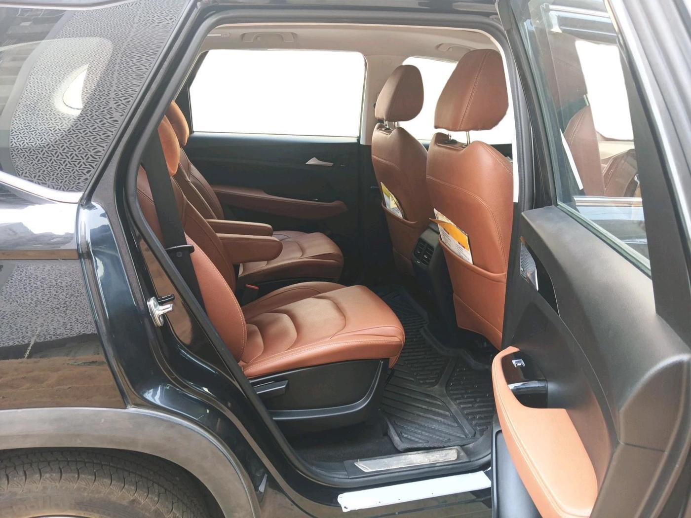 2022 MG HECTOR PLUS SHARP 2.0 DIESEL TURBO MT 6-STR, Diesel, Manual, 68,000 km, interior