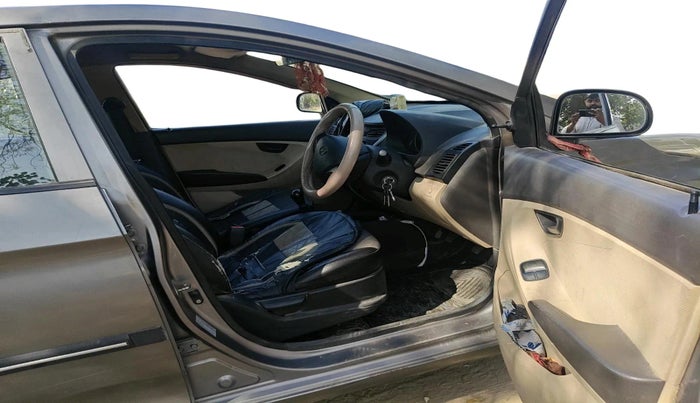 2013 Hyundai Eon MAGNA +, Petrol, Manual, 83,204 km, interior