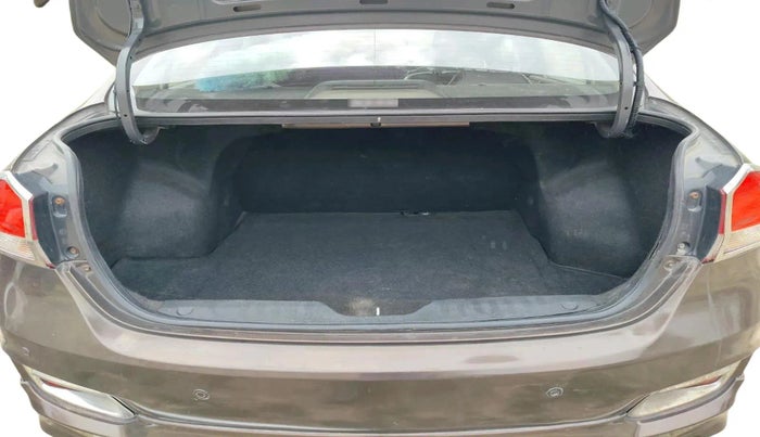 2017 Maruti Ciaz S 1.4 MT PETROL, Petrol, Manual, 65,156 km, exterior