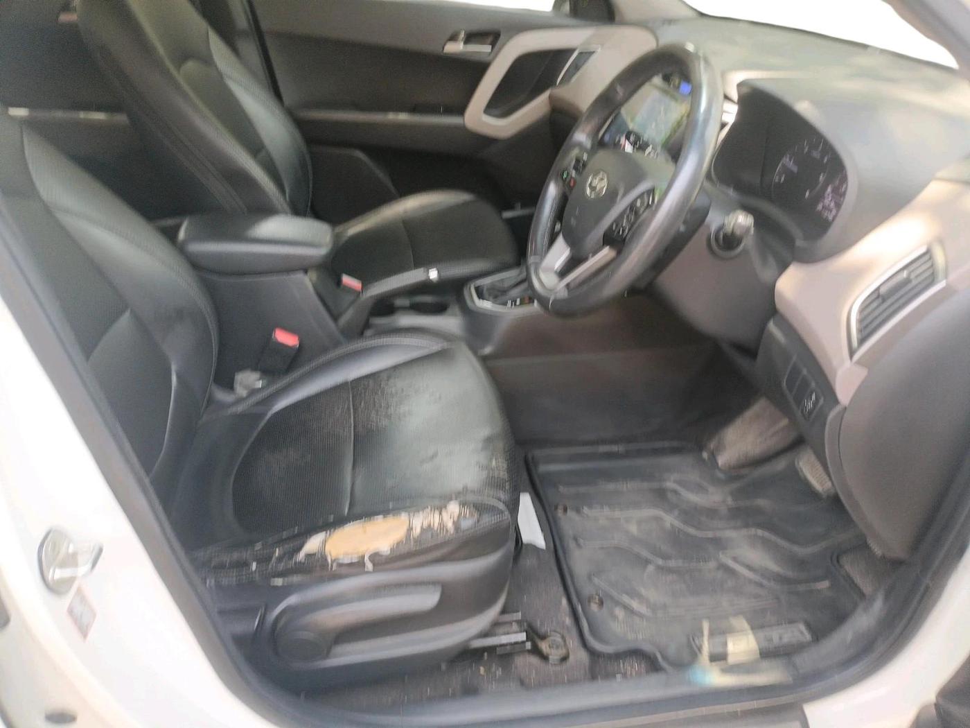 2016 Hyundai Creta SX PLUS AT 1.6 DIESEL, Diesel, Automatic, 1,13,749 km, interior