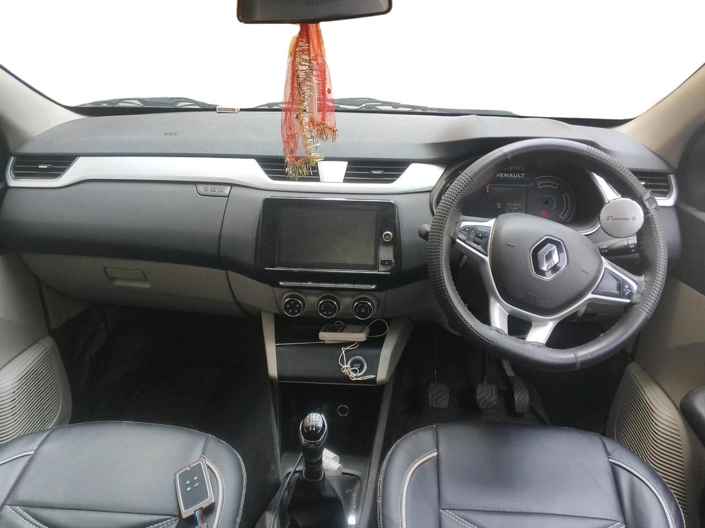2021 Renault TRIBER RXZ, Petrol, Manual, 43,194 km, interior