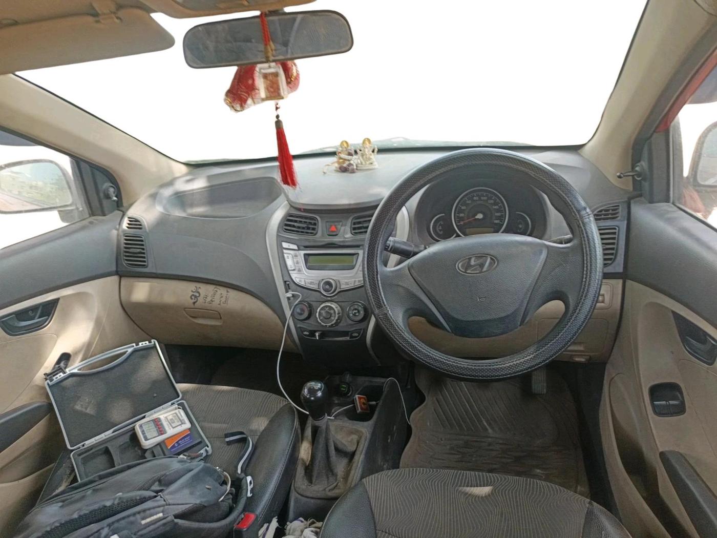 2013 Hyundai Eon MAGNA +, Petrol, Manual, 62,213 km, interior