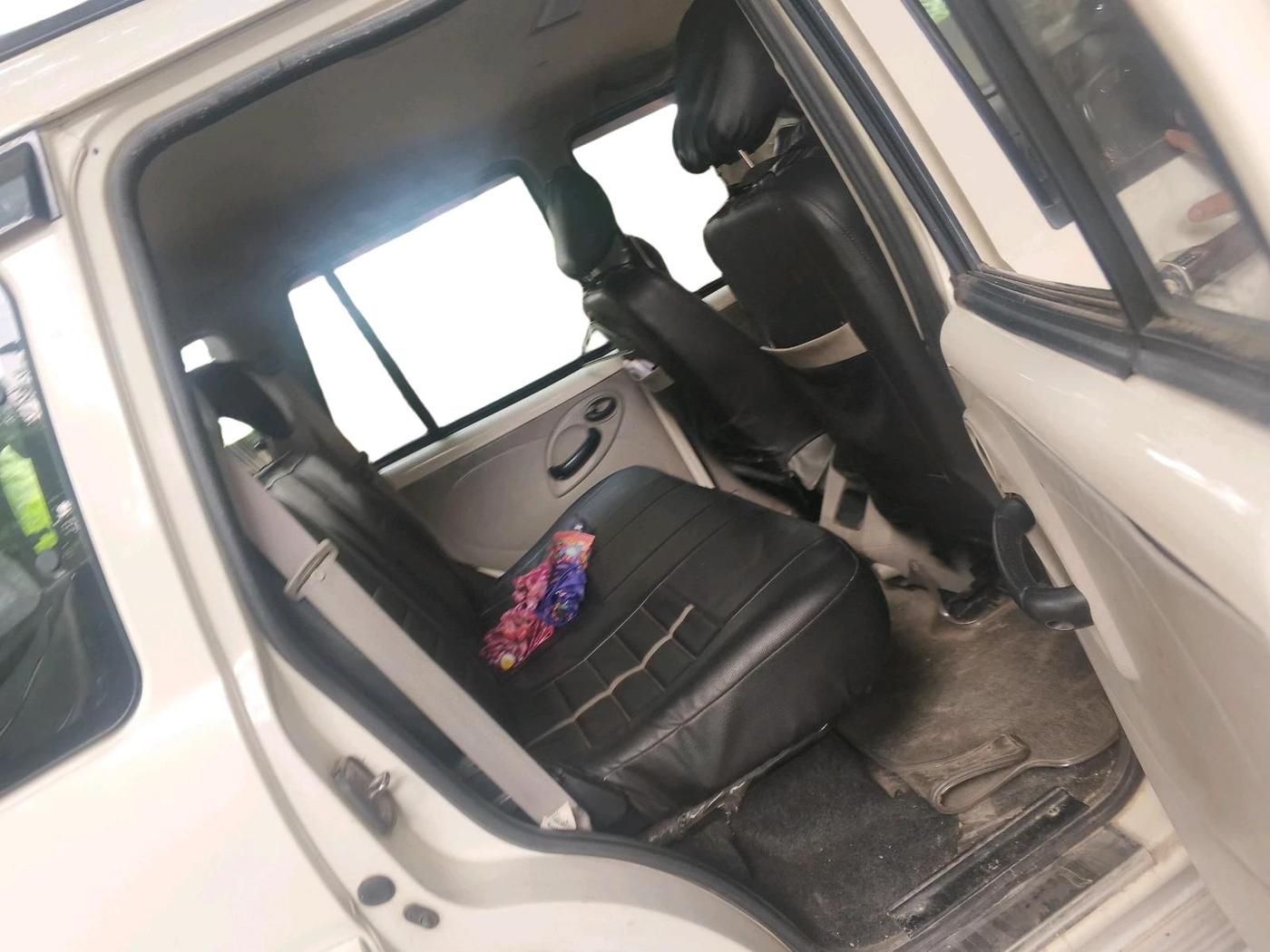 2018 Mahindra Scorpio S3, Diesel, Manual, 97,485 km, interior