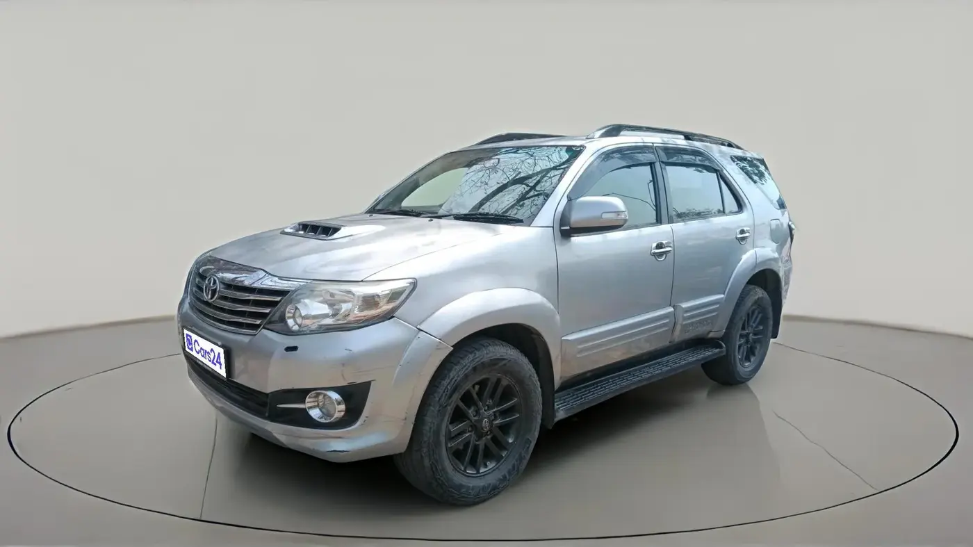 2016 Toyota Fortuner 3.0 4X4 AT, Diesel, Automatic, 1,05,032 km, exterior