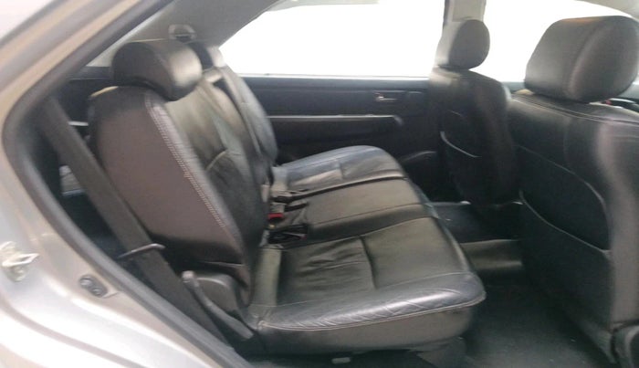 2016 Toyota Fortuner 3.0 4X4 AT, Diesel, Automatic, 1,05,032 km, interior