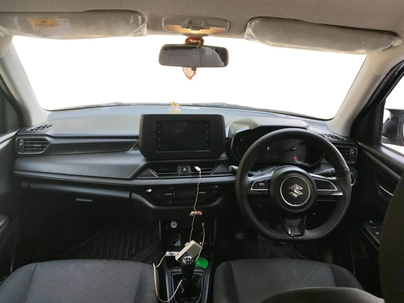 2025 Maruti Swift VXi (O) CNG, CNG, Manual, 20,784 km, interior