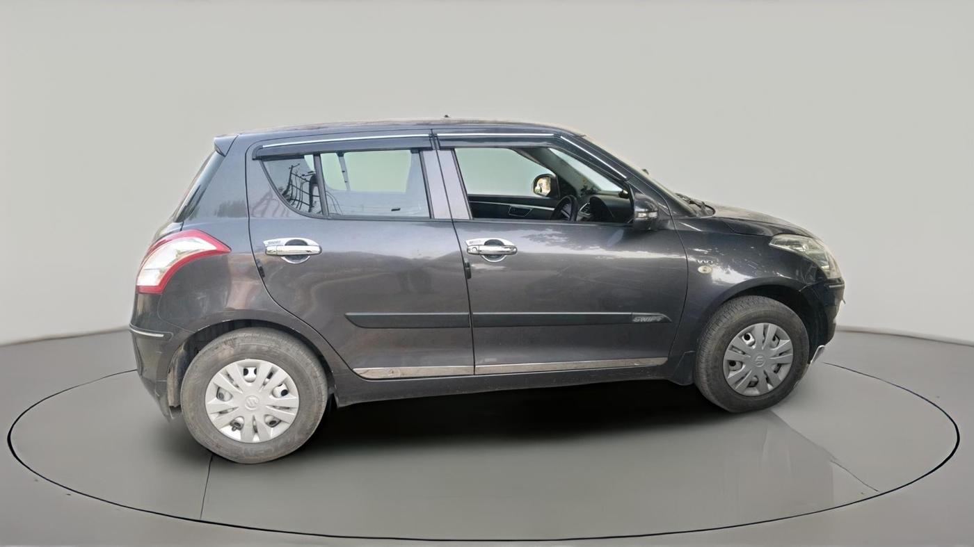 2017 Maruti Swift LXI (O), Petrol, Manual, 72,201 km, exterior