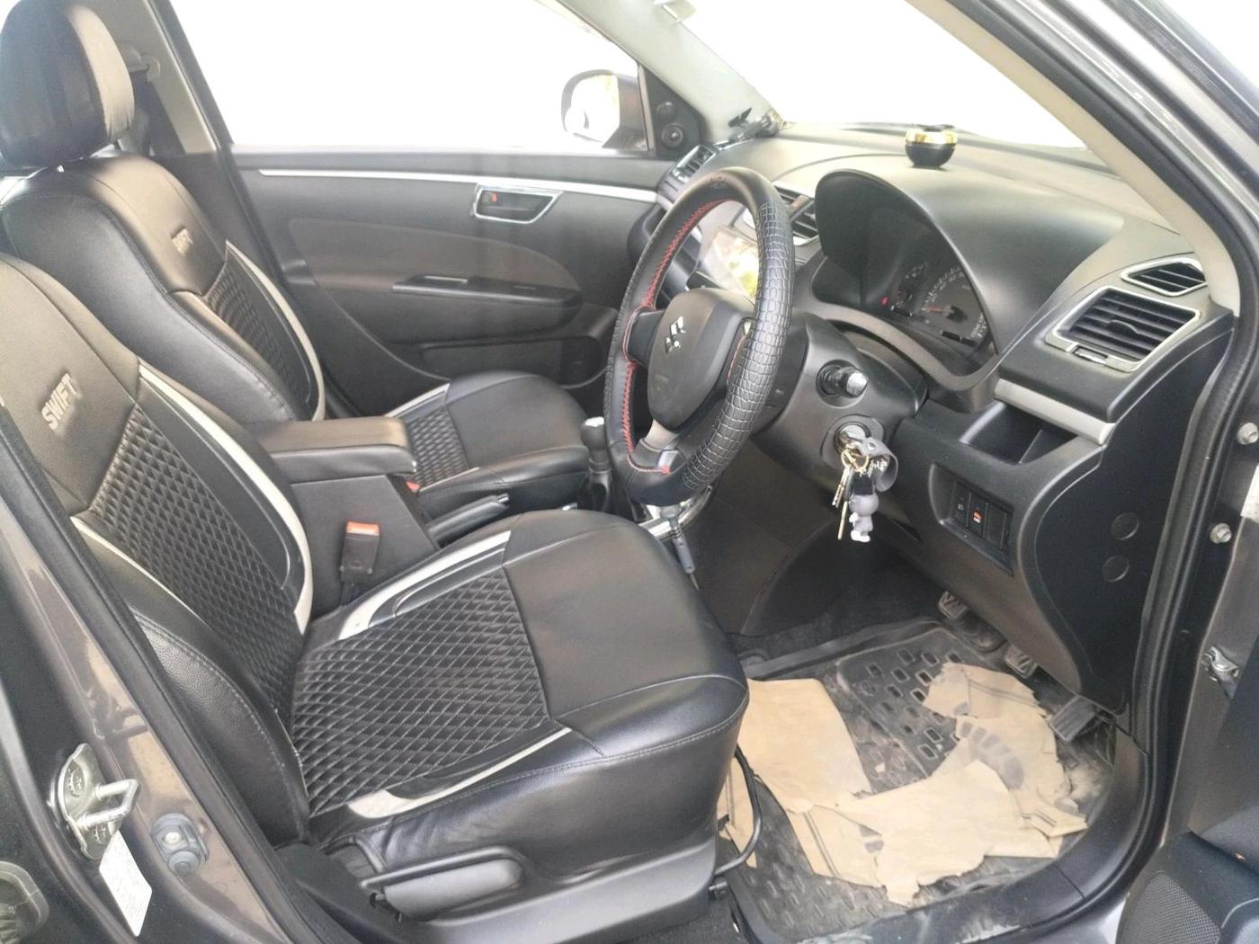 2017 Maruti Swift LXI (O), Petrol, Manual, 72,201 km, interior