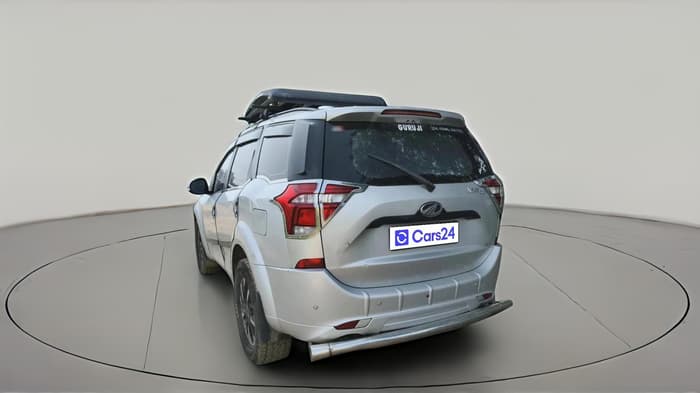 2019 Mahindra XUV500 W5, Diesel, Manual, 1,35,222 km, exterior