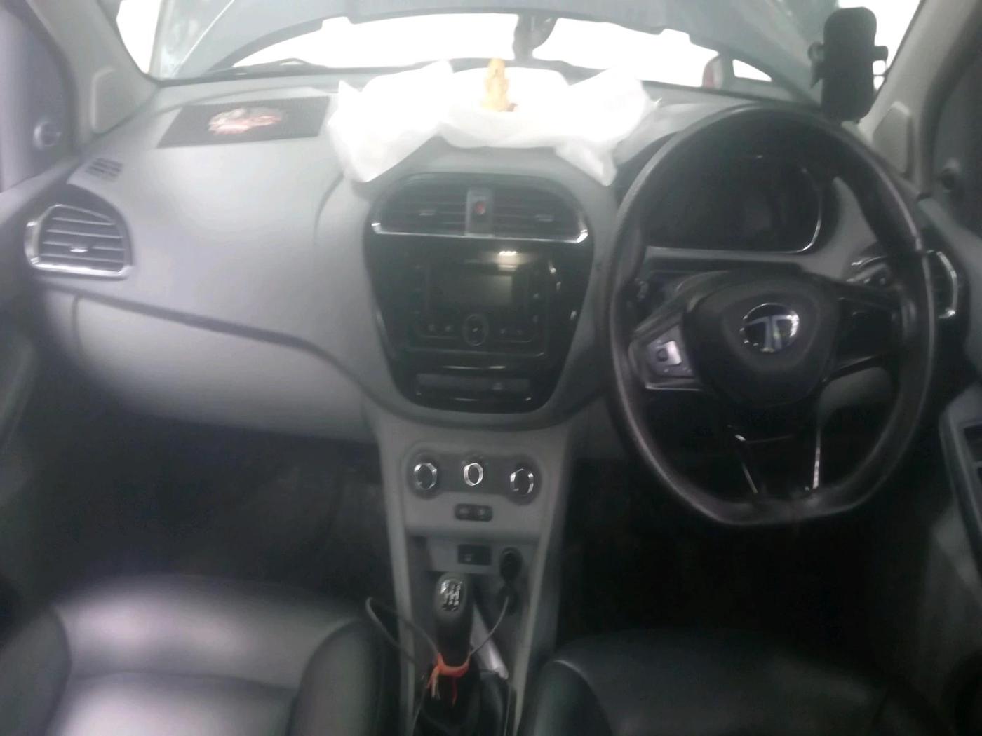 2024 Tata TIGOR XM CNG, CNG, Manual, 31,306 km, interior