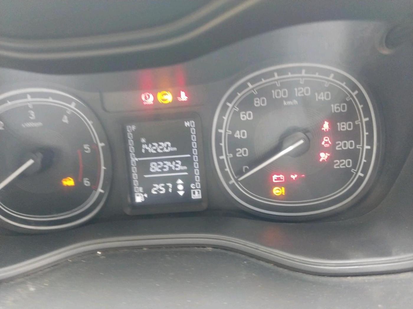 2017 Maruti Vitara Brezza VDI (O), Diesel, Manual, 82,343 km, interior