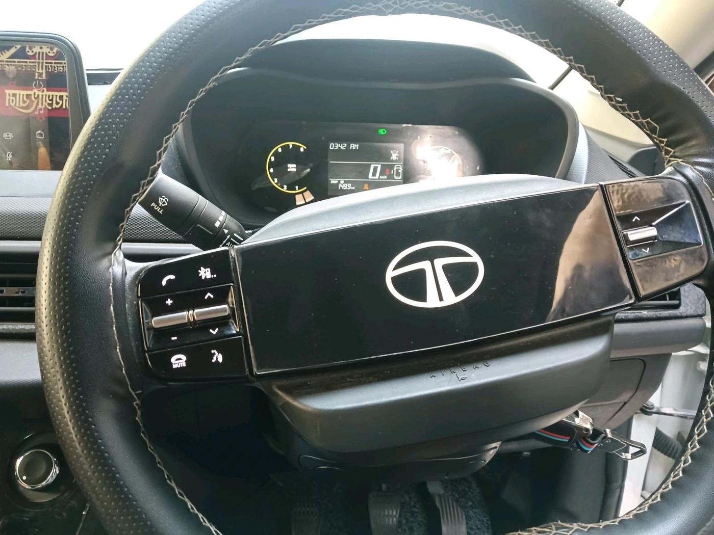 2024 Tata NEXON Smart Plus S 1.2 iCNG, CNG, Manual, 3,06,012 km, interior