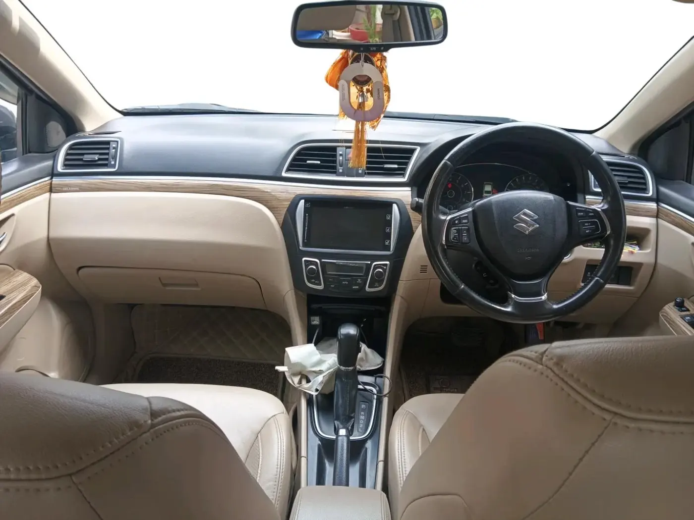 2018 Maruti Ciaz ALPHA  AT 1.5 SHVS PETROL, Petrol, Automatic, 93,033 km, interior