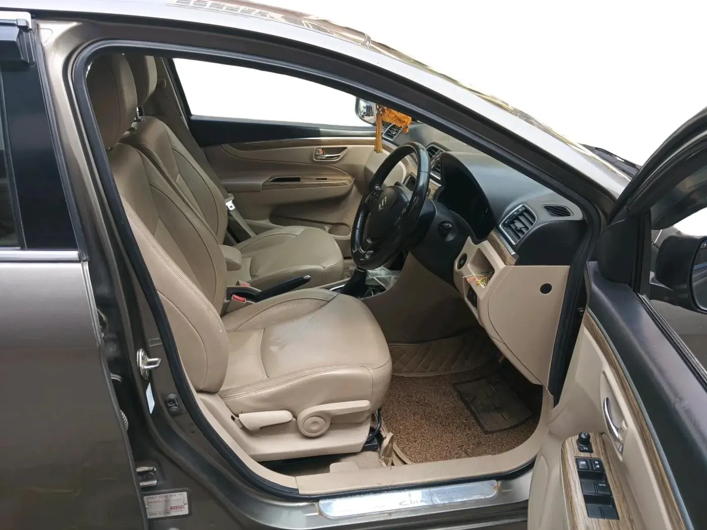 2018 Maruti Ciaz ALPHA  AT 1.5 SHVS PETROL, Petrol, Automatic, 93,033 km, interior
