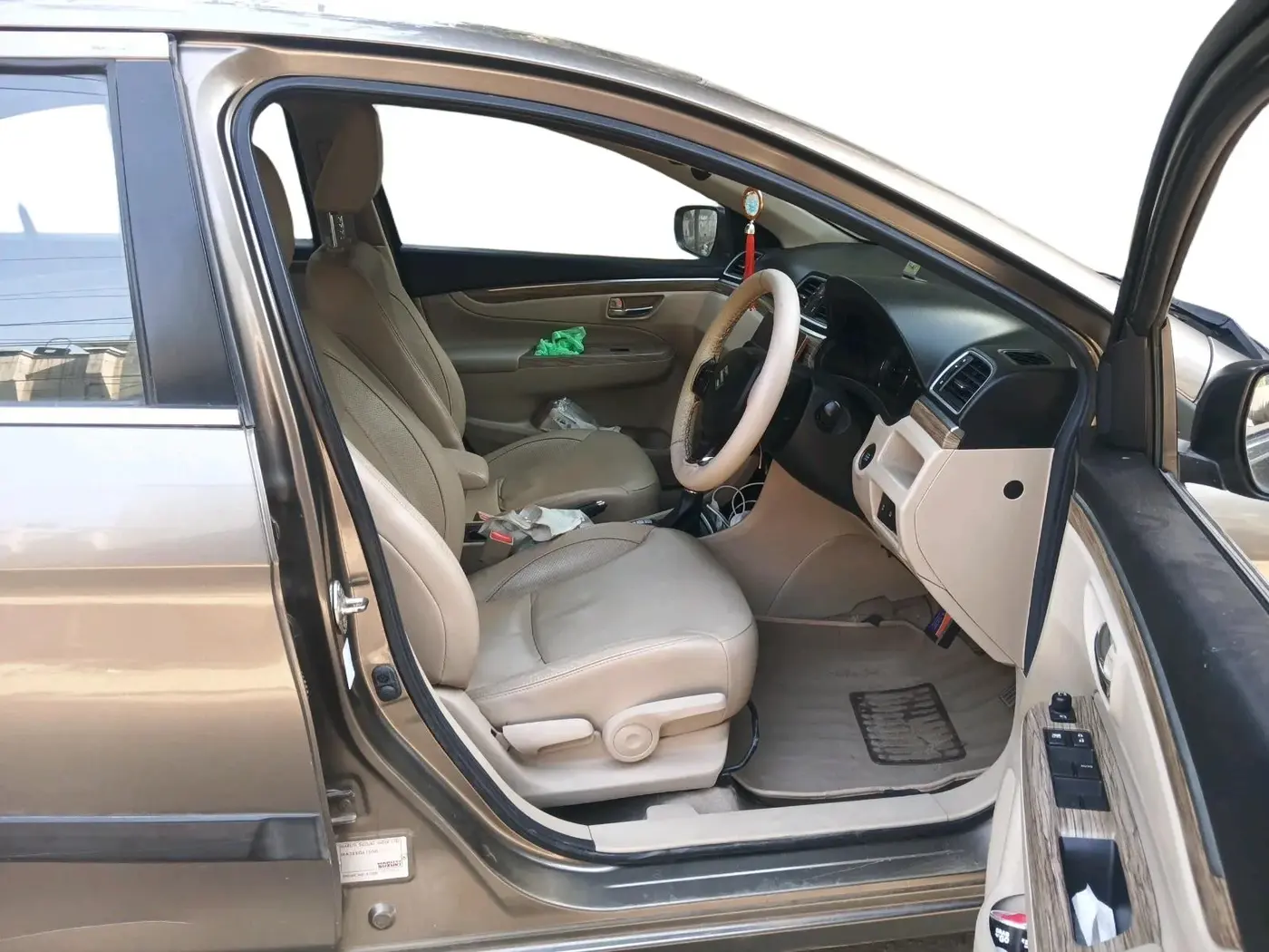 2019 Maruti Ciaz ALPHA  AT 1.5 SHVS PETROL, Petrol, Automatic, 56,815 km, interior