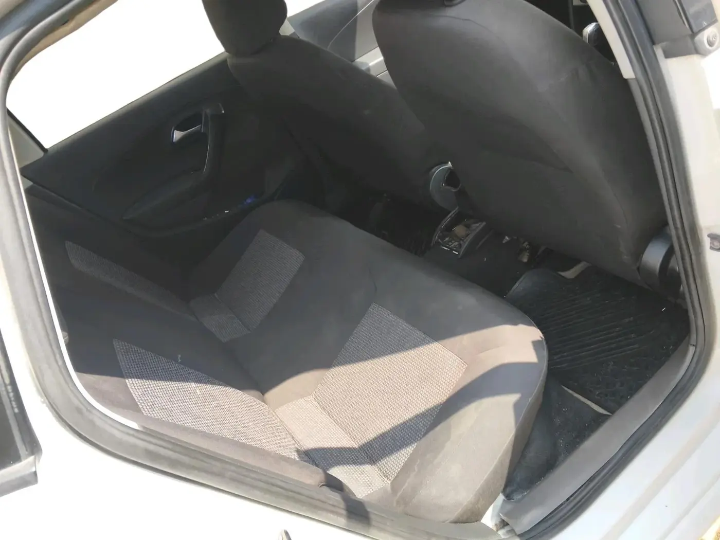 2018 Volkswagen Ameo HIGHLINE PLUS 1.5L AT 16 ALLOY, Diesel, Automatic, 1,05,601 km, interior