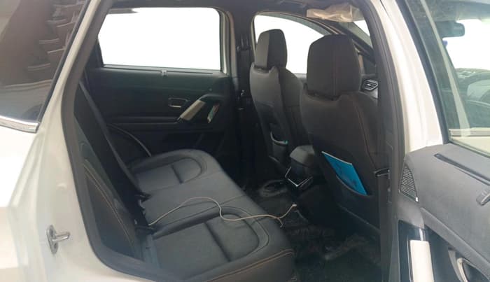 2025 Tata Harrier Fearless X Plus AT, Diesel, Automatic, 14,206 km, interior
