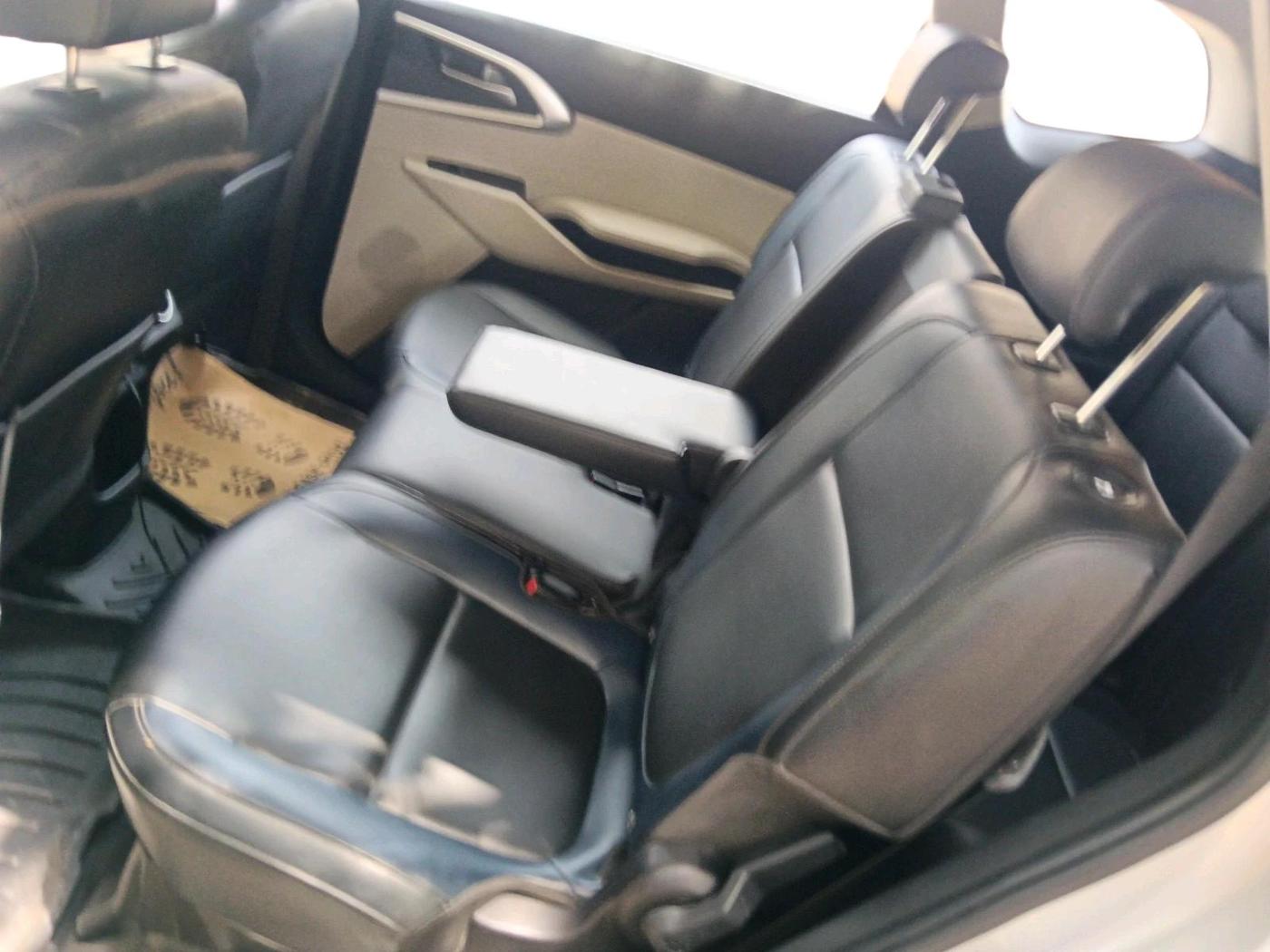 2023 KIA CARENS PREMIUM 1.5 PETROL 7 STR, Petrol, Manual, 43,742 km, interior