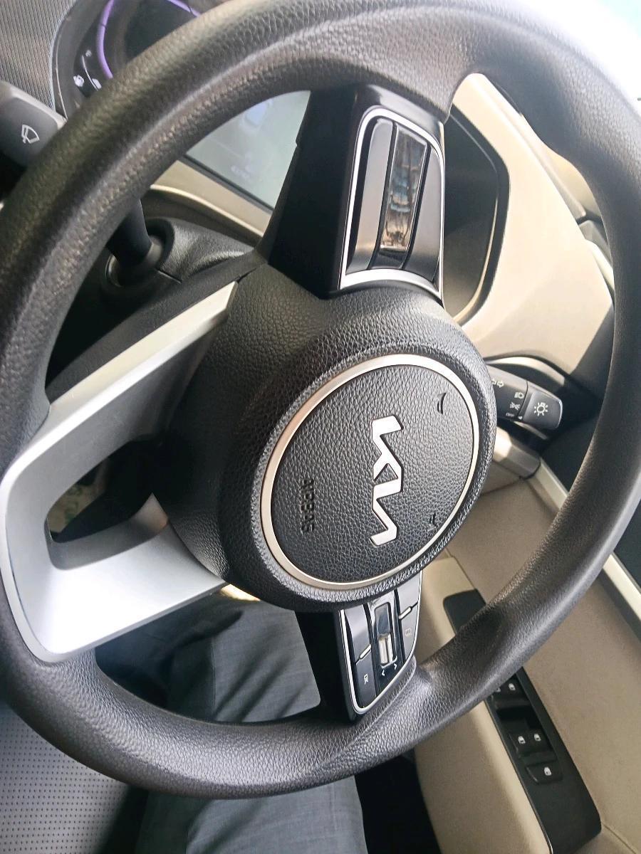 2023 KIA CARENS PREMIUM 1.5 PETROL 7 STR, Petrol, Manual, 43,742 km, interior