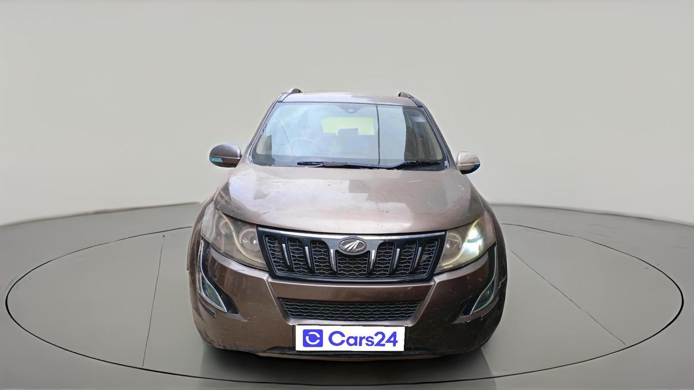 2017 Mahindra XUV500 W10 AT 1.99, Diesel, Automatic, 1,42,591 km, exterior