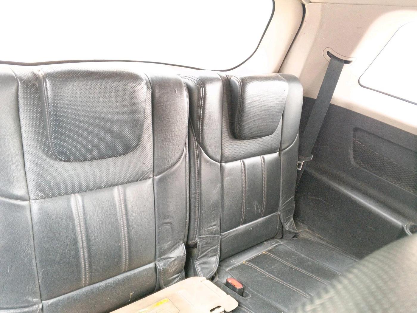 2017 Mahindra XUV500 W10 AT 1.99, Diesel, Automatic, 1,42,591 km, interior