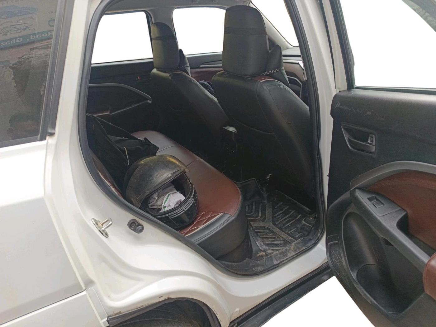 2023 Maruti BREZZA VXI S-CNG, CNG, Manual, 53,030 km, interior