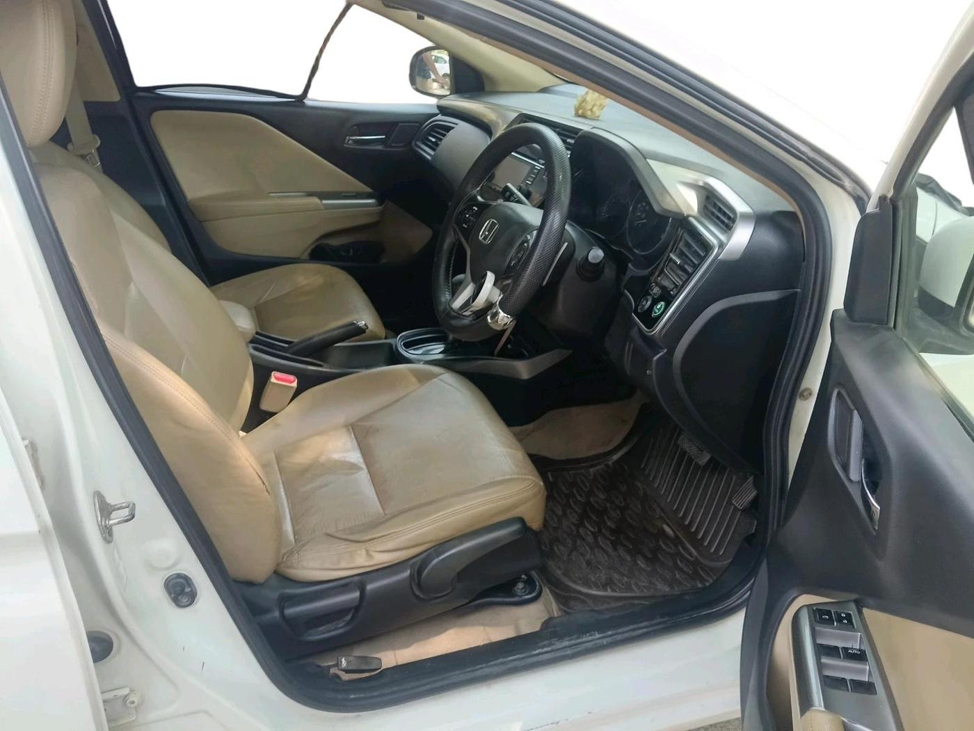 2015 Honda City 1.5L I-VTEC VX CVT, Petrol, Automatic, 1,69,699 km, interior
