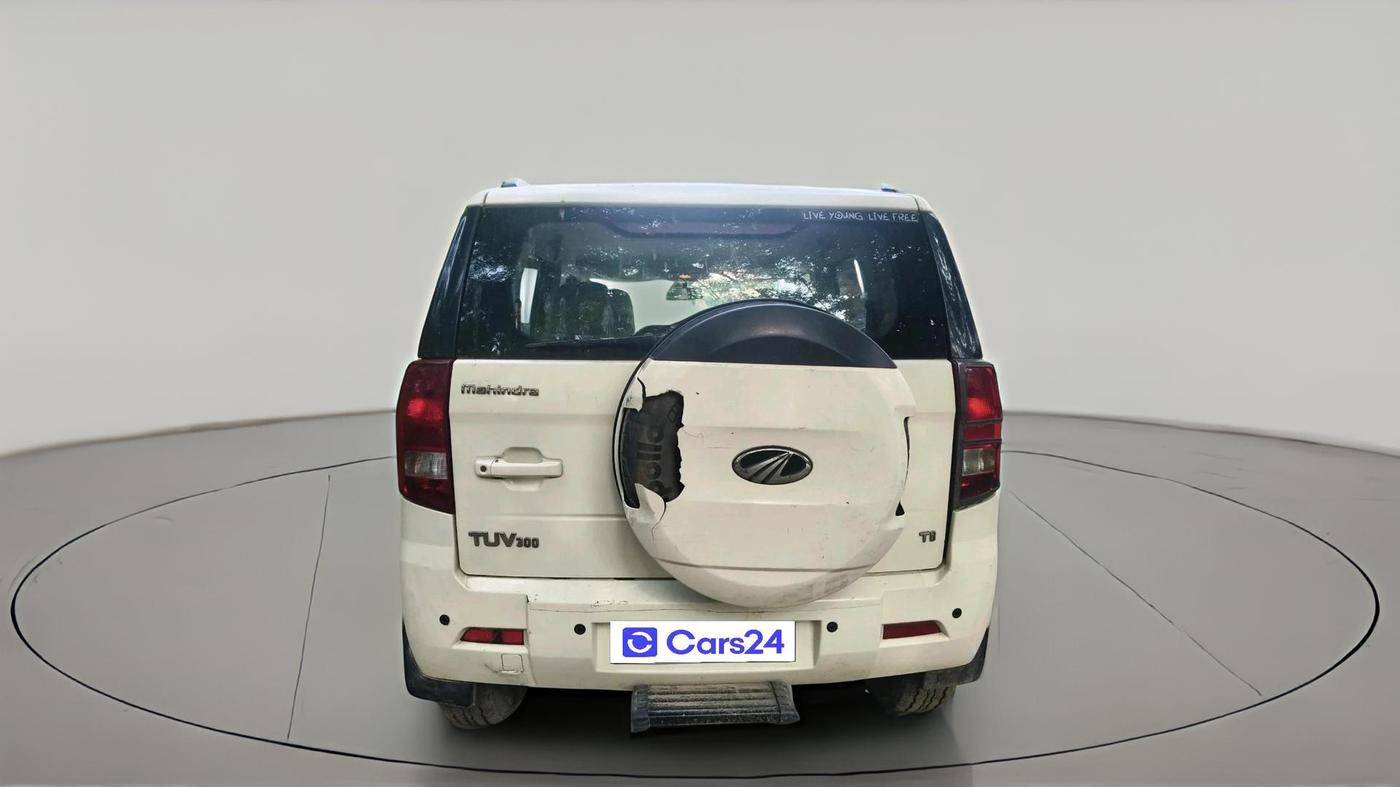 2017 Mahindra TUV300 T8, Diesel, Manual, 1,14,281 km, exterior