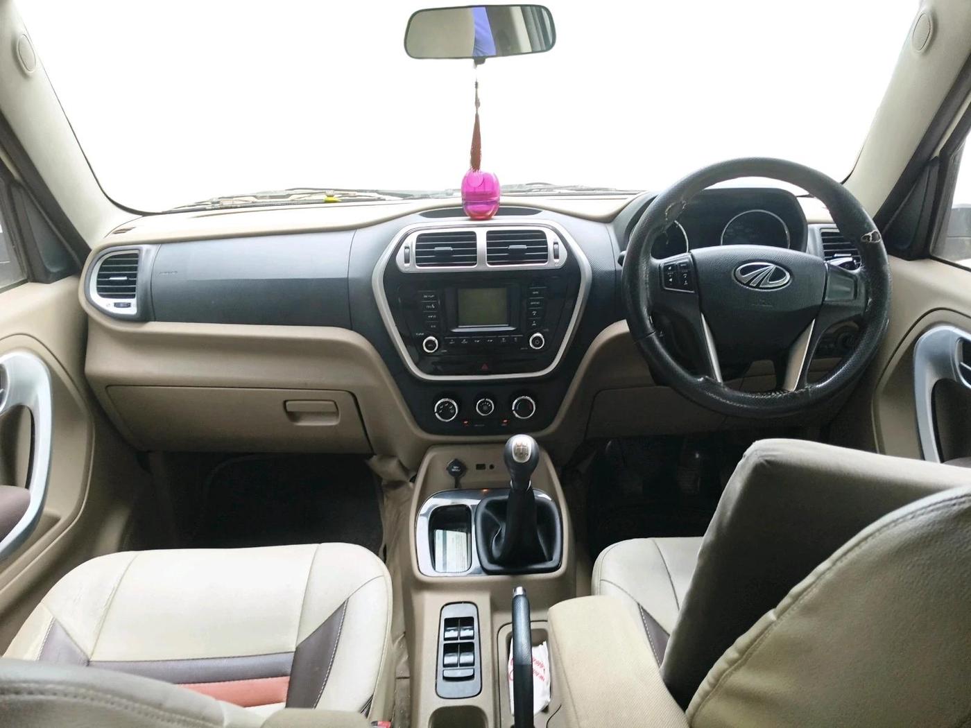 2017 Mahindra TUV300 T8, Diesel, Manual, 1,14,281 km, interior