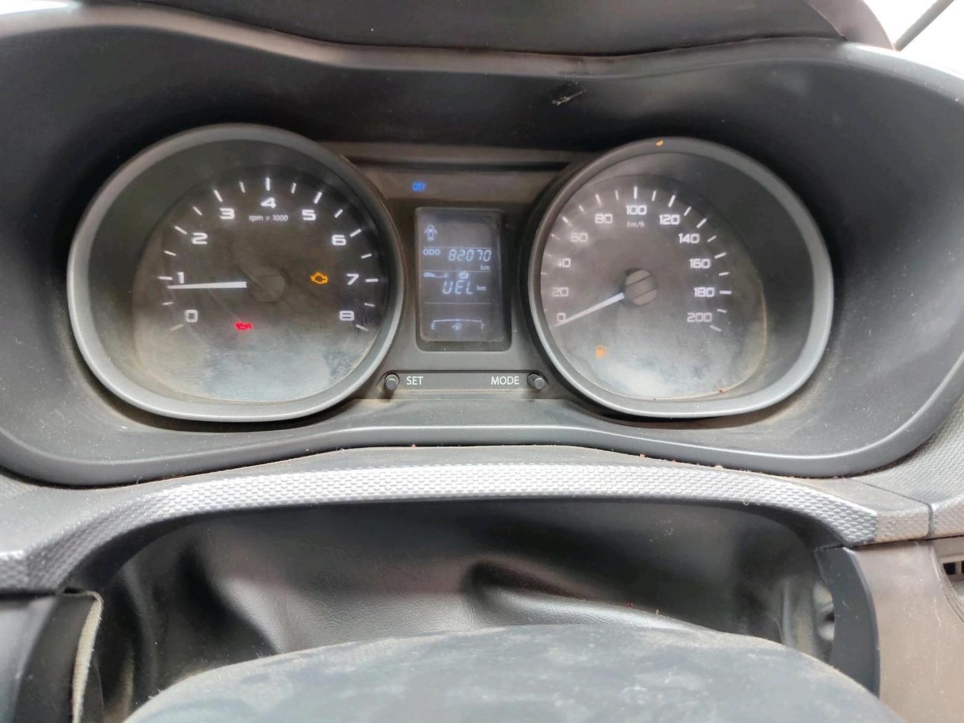 2018 Tata NEXON XE PETROL, CNG, Manual, 82,070 km, interior