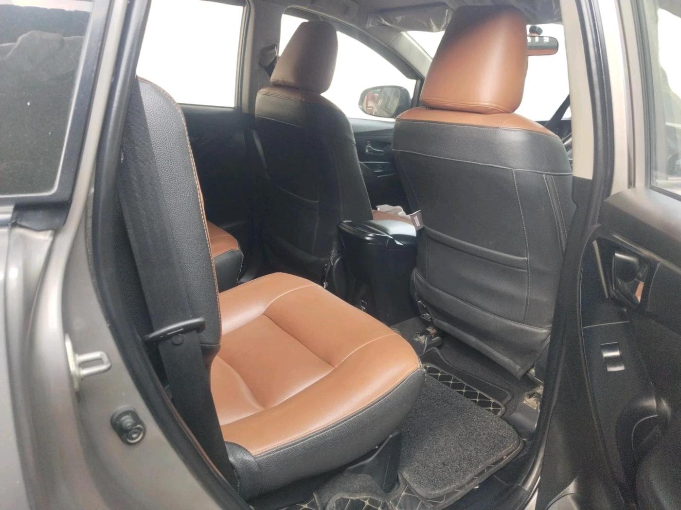 2020 Toyota Innova Crysta 2.4 G 7 STR, Diesel, Manual, 3,08,594 km, interior