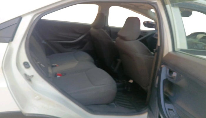 2023 Tata NEXON SMART+ SUNROOF 1.2 PETROL, Petrol, Manual, 40,278 km, interior