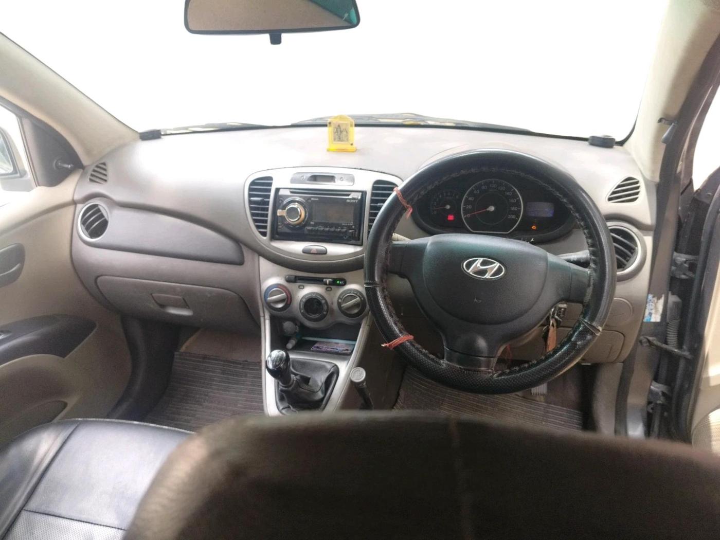 2011 Hyundai i10 ERA 1.1, CNG, Manual, 1,26,717 km, interior